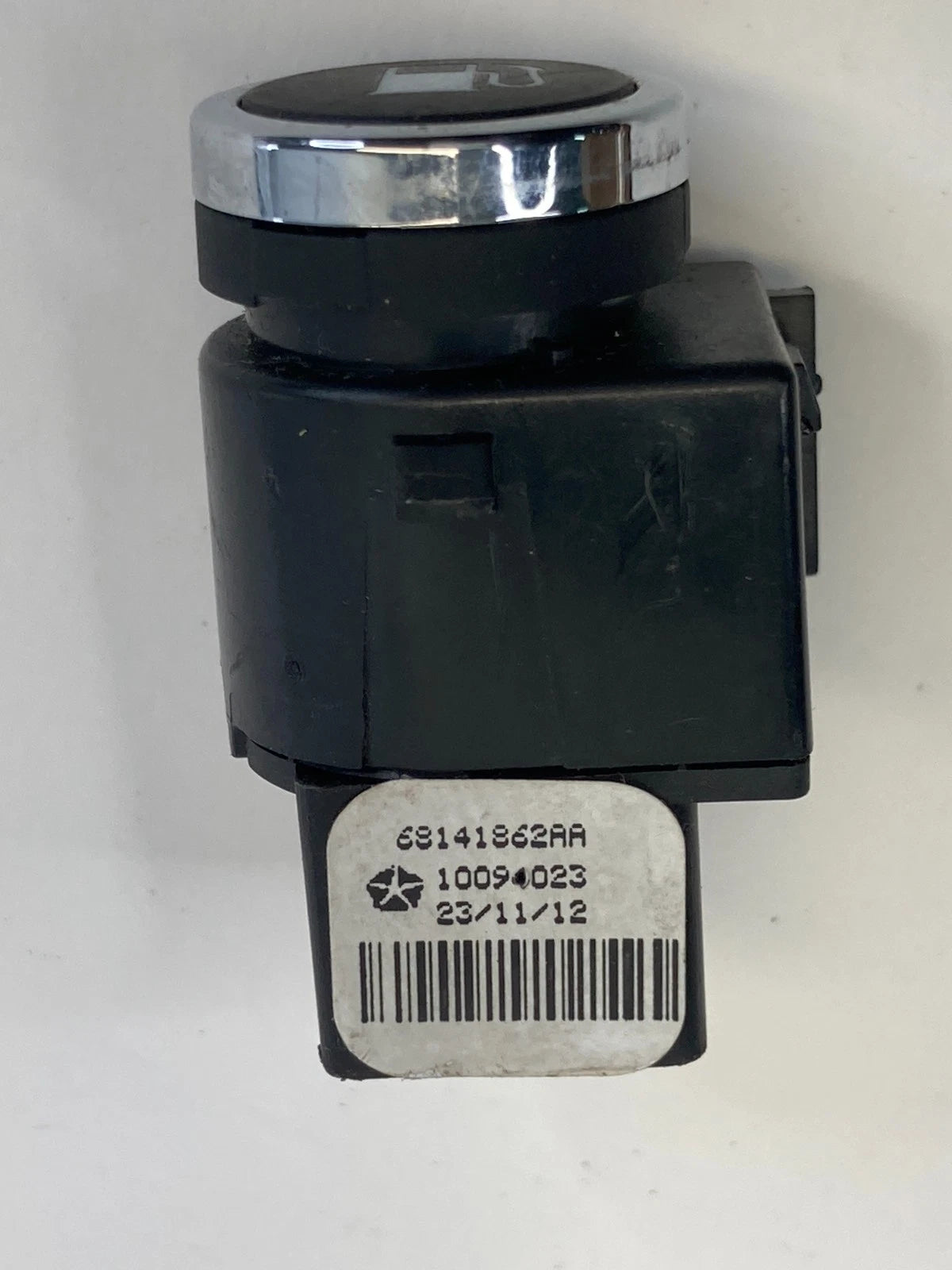 2013-2016 Dodge Dart Fuel Door Open Release Control Switch Button 68141862AA OEM