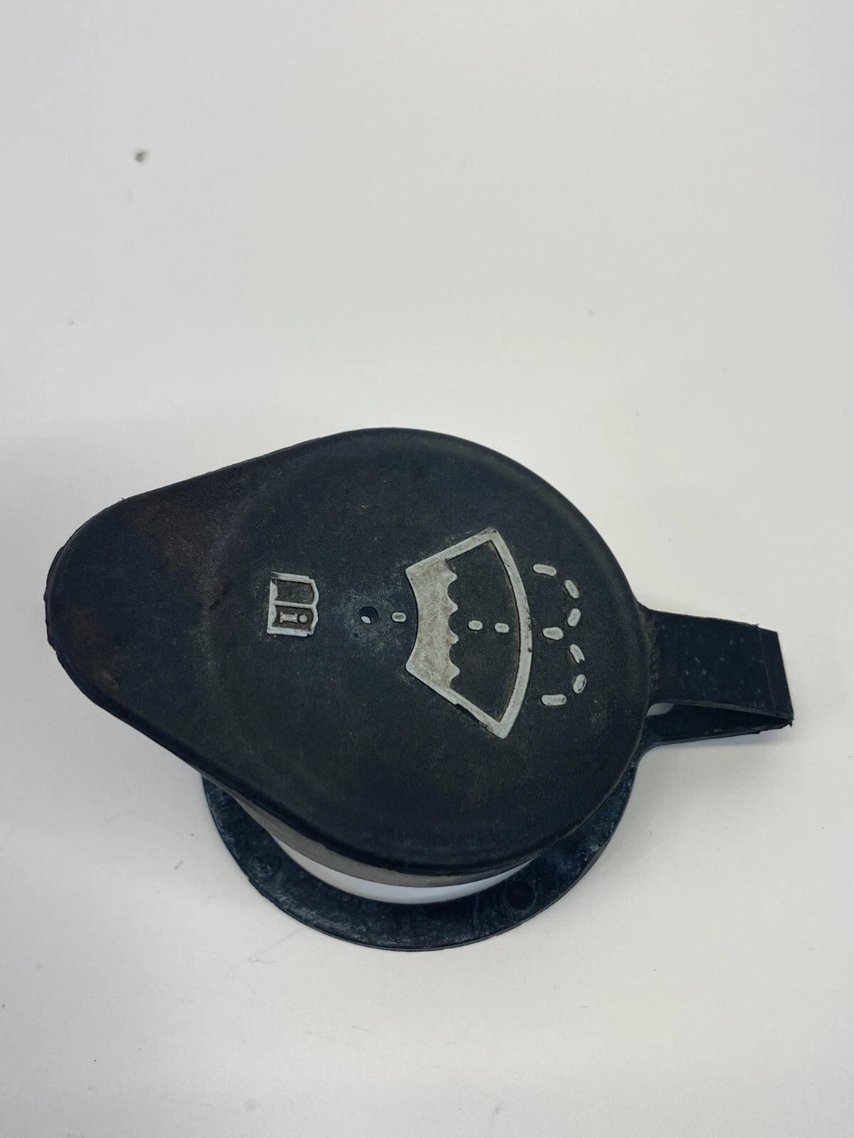 2007-2009 SUZUKI XL-7 WIPER WASHER FLUID RESERVOIR TANK LID CAP COVER OEM