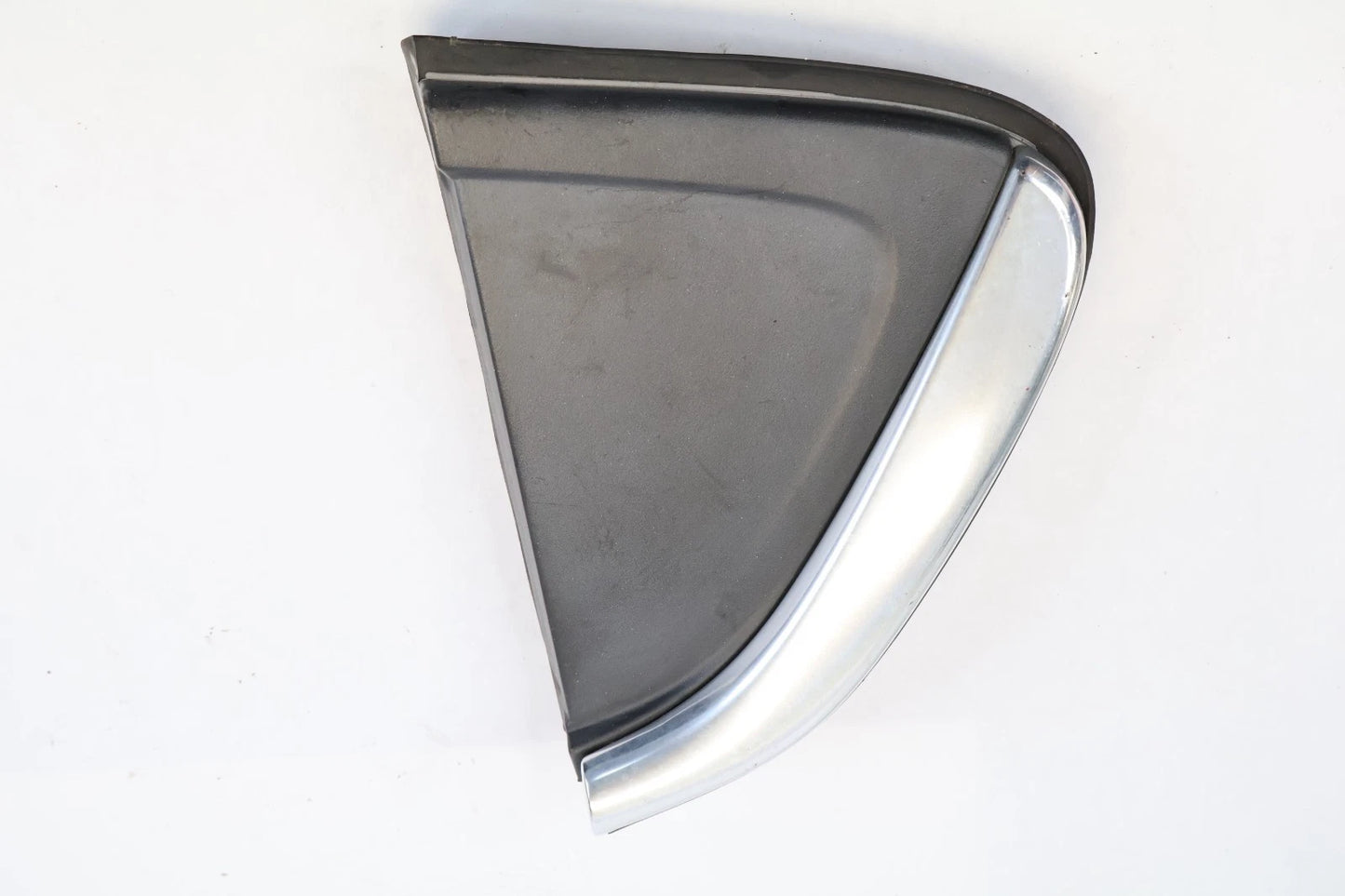 17-19 CHEVY CRUZE HTBK REAR LEFT EXTERIOR MOLDING PANEL TRIM COVER 13469517 OEM