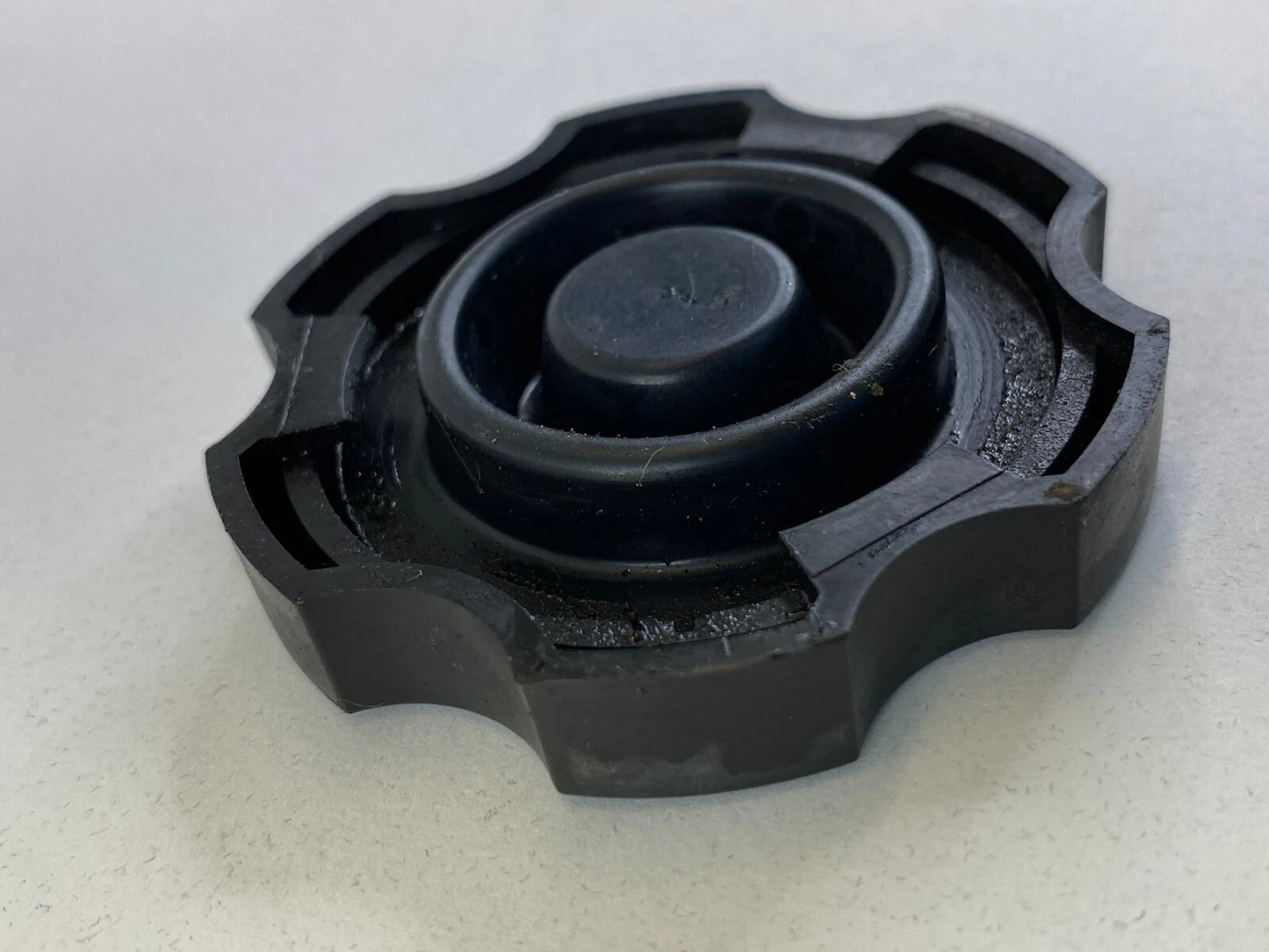2005-2010 PONTIAC G6 BRAKE FLUID MASTER CYLINDER RESERVOIR CAP COVER LID OEM