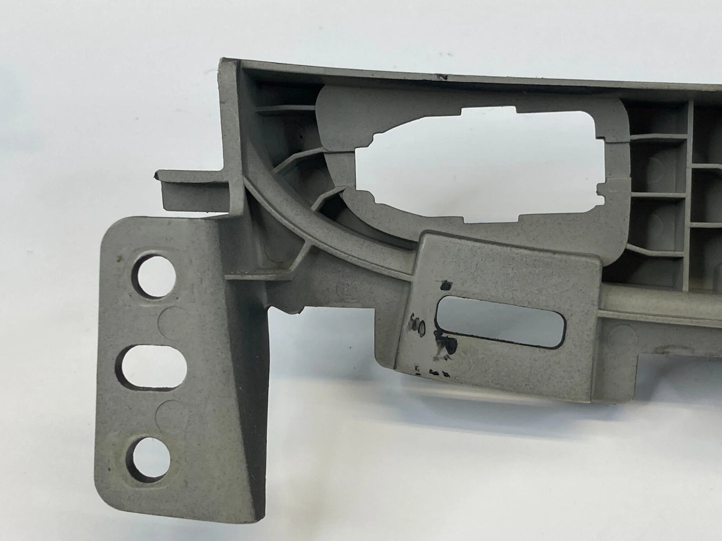 13-15 CHEVY MALIBU LOWER CENTER DASH HAZARD TRACTION SWITCH LIGHTER BEZEL TRIM