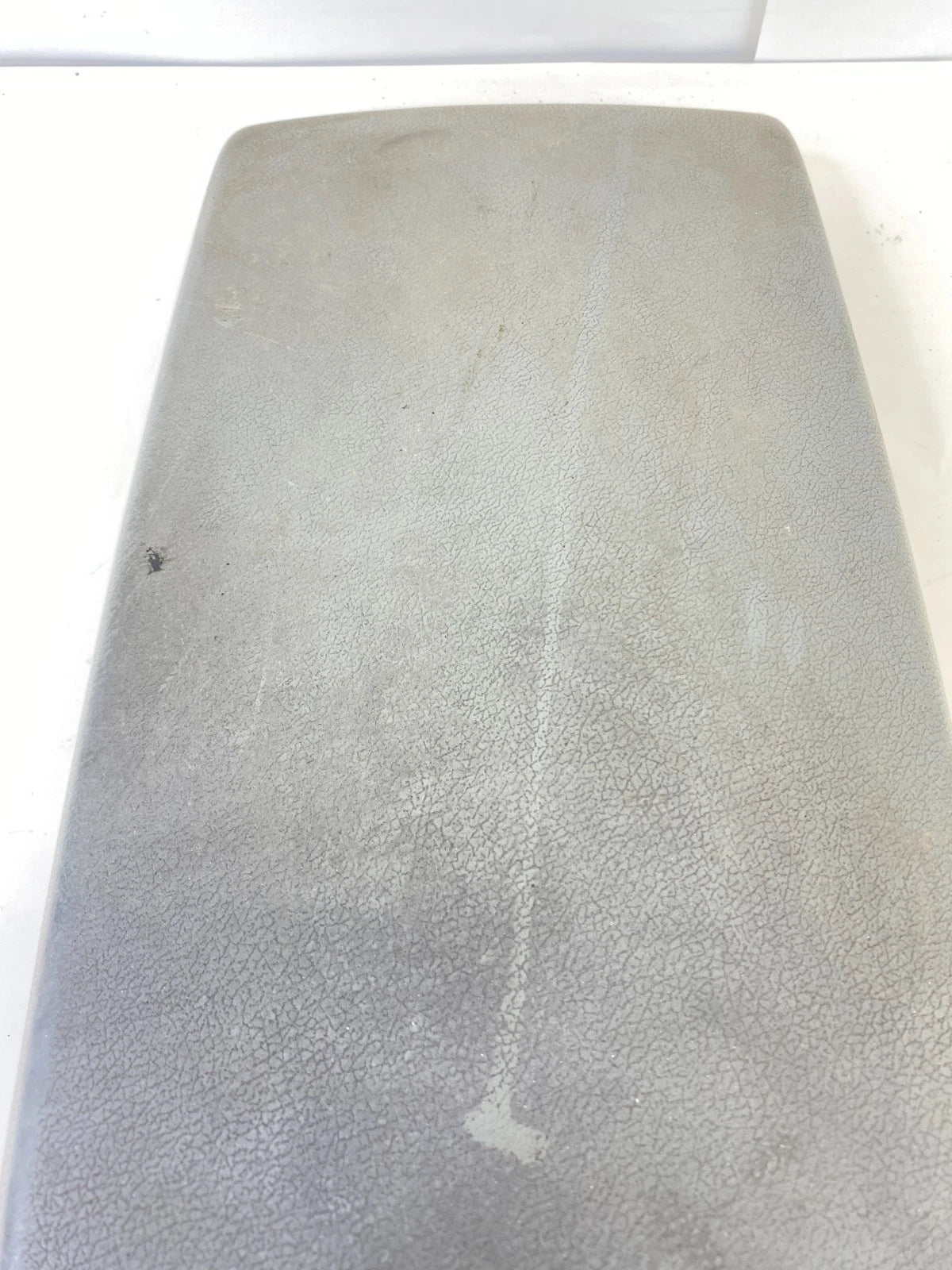 2005-2007 CHRYSLER 300 DODGE CHARGER CENTER CONSOLE ARMREST LID COVER TOP OEM