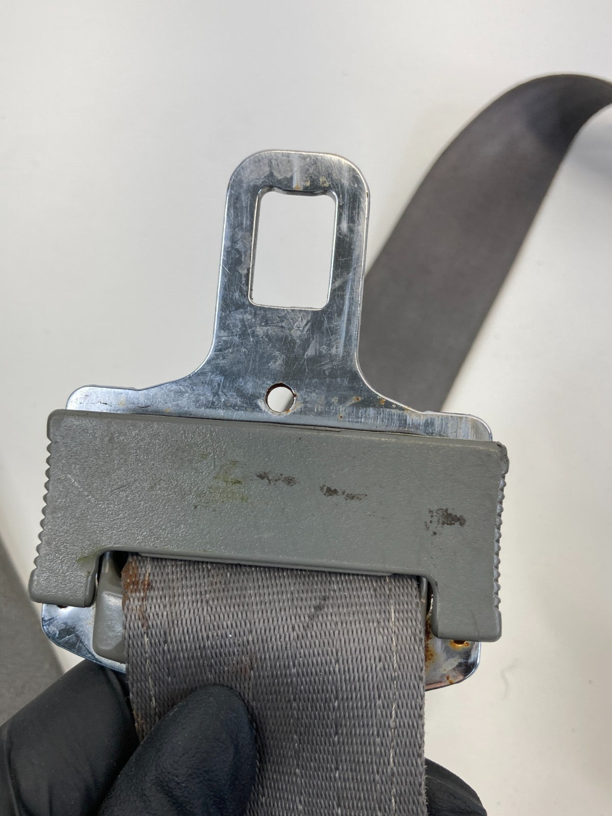 2000 2001 2002 Chevrolet Camaro Front Right Passenger Seat Belt Retractor OEM