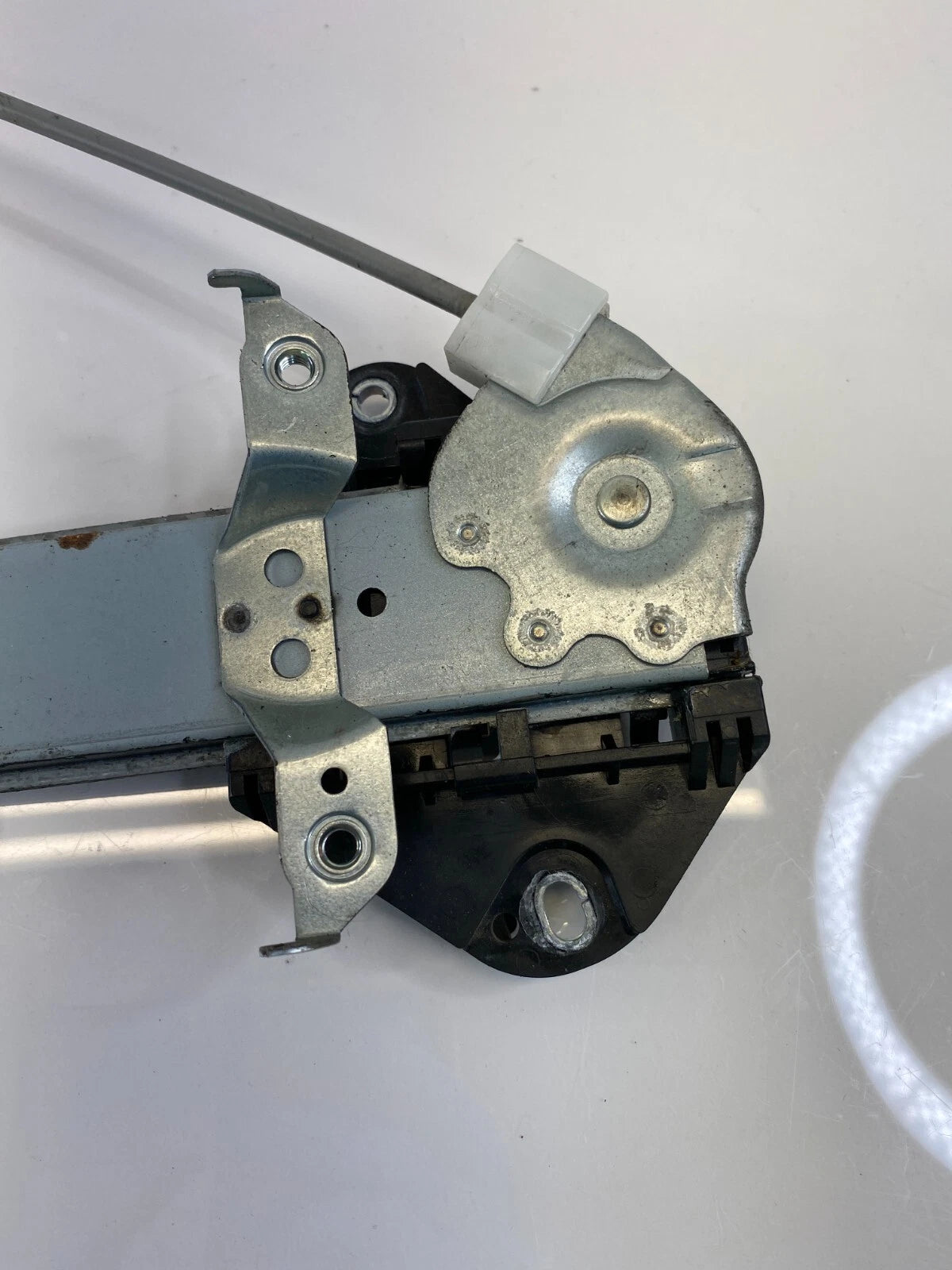 2008-2014 SUBARU IMPREZA FRONT RIGHT SIDE DOOR WINDOW REGULATOR W/ MOTOR OEM