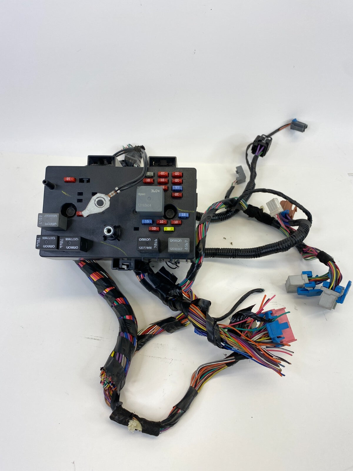 2006 2007 Saturn Vue 3.5L Dash Interior Fuse Relay Box Compartment 15774918 OEM