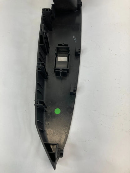 08-10 SATURN VUE FRONT RIGHT SIDE DOOR WINDOW SWITCH BEZEL COVER TRIM 201004044