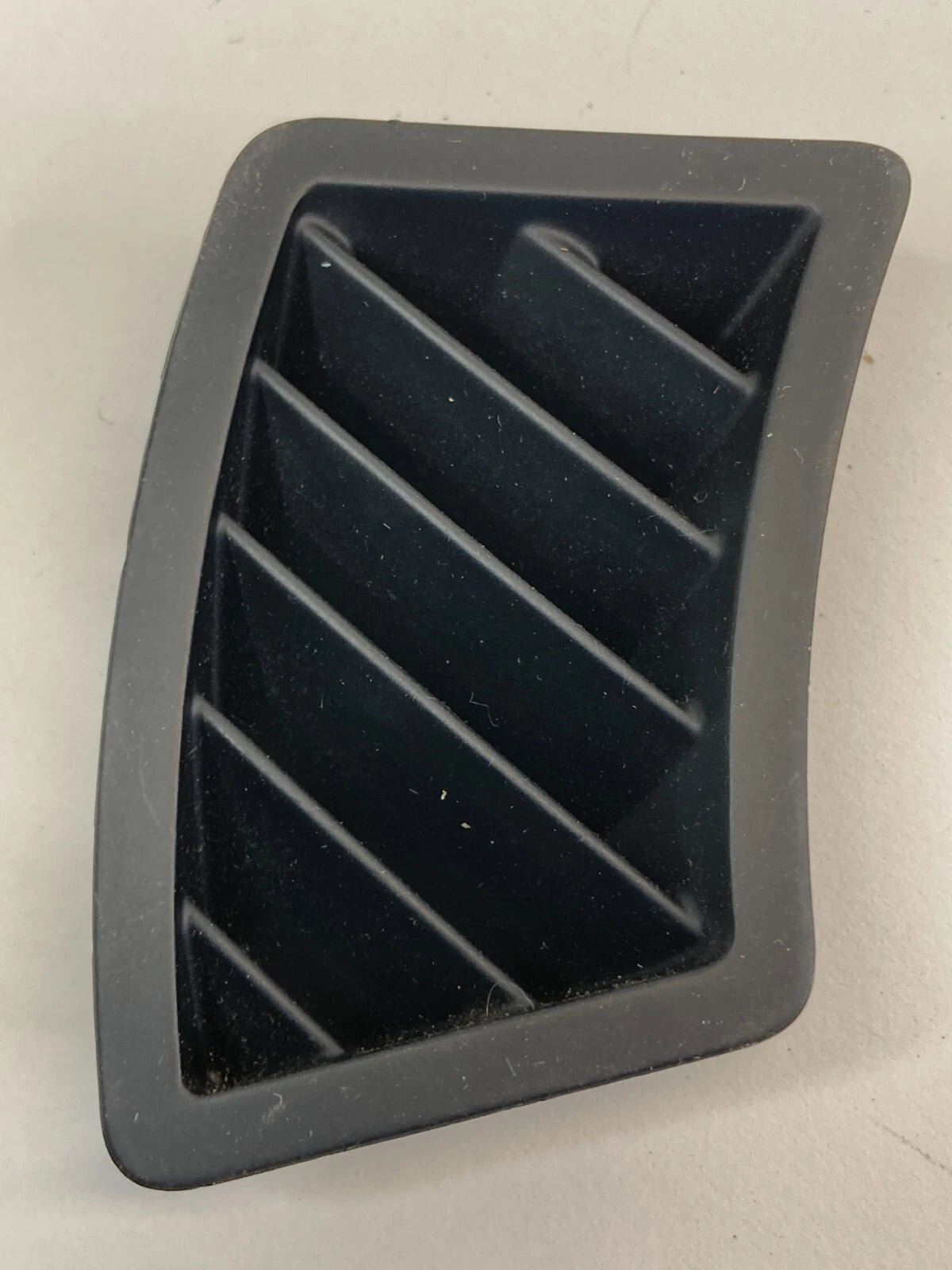 2009 2010 BMW 535I XDRIVE LEFT SIDE UPPER DASH AIR VENT DEFROSTER GRILLE 7039705