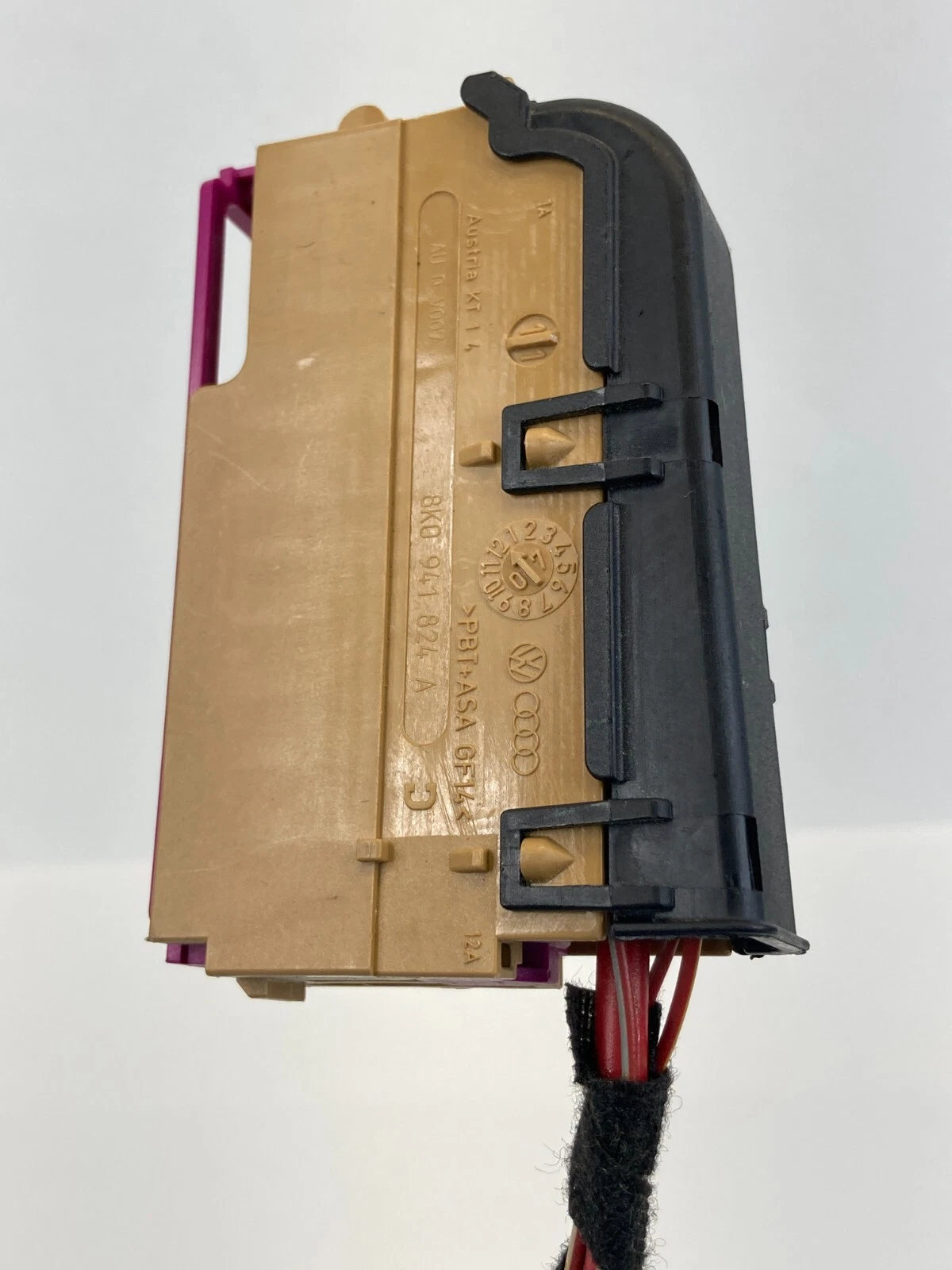 2006-2011 AUDI A6 3.2L DASH FUSE BOX RELAY PANEL HOLDER 8K0-941-824-A OEM