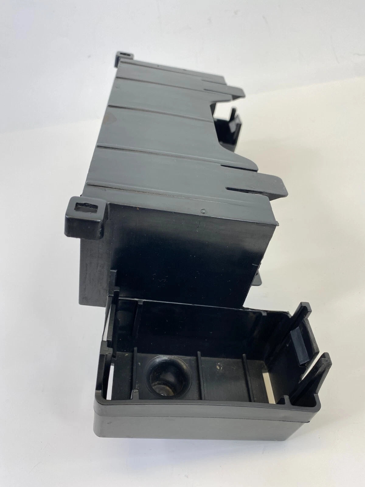 03-05 LAND ROVER RANGE ROVER 4.4L ENGINE CONTROL MODULE HOLDER BRACKET YWU000031