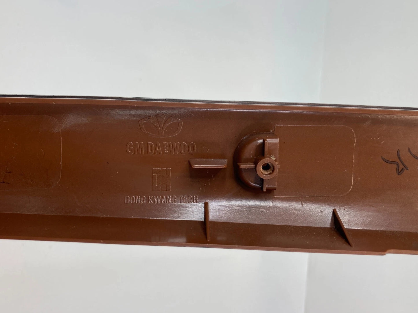 2008-2010 SATURN VUE REAR RIGHT SIDE DOOR APPLIQUE COVER BEZEL MOLDING 96662256