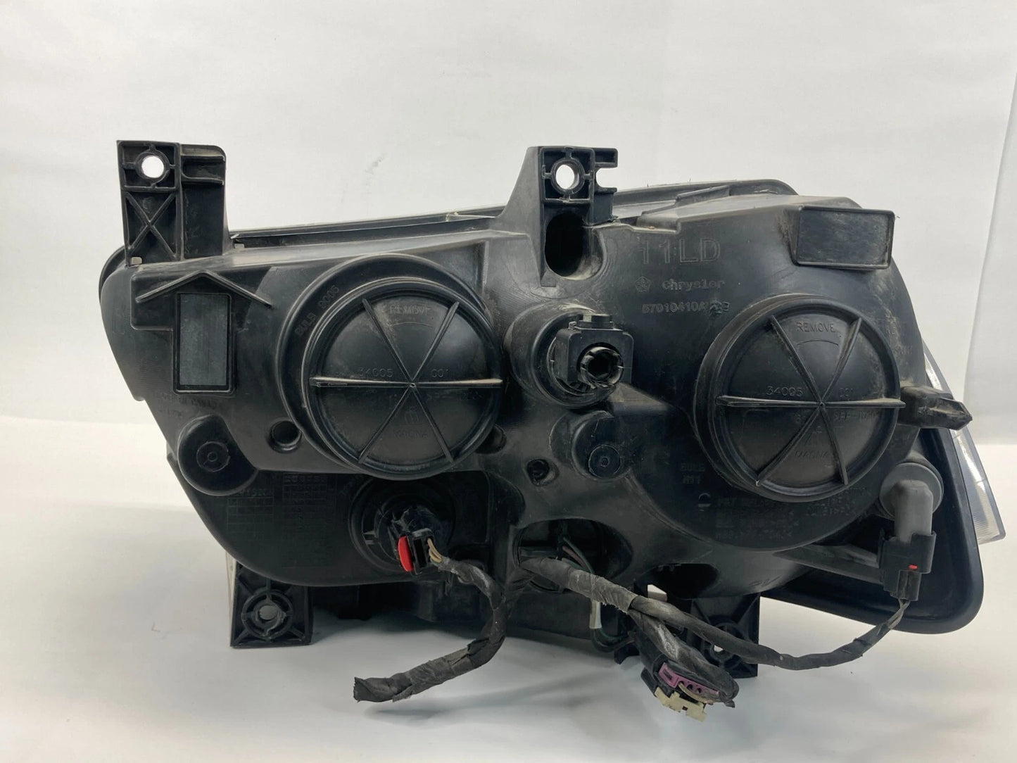 2011-2014 DODGE CHARGER RIGHT PASSENGER HEADLIGHT HEADLAMP HALOGEN 57010410AE