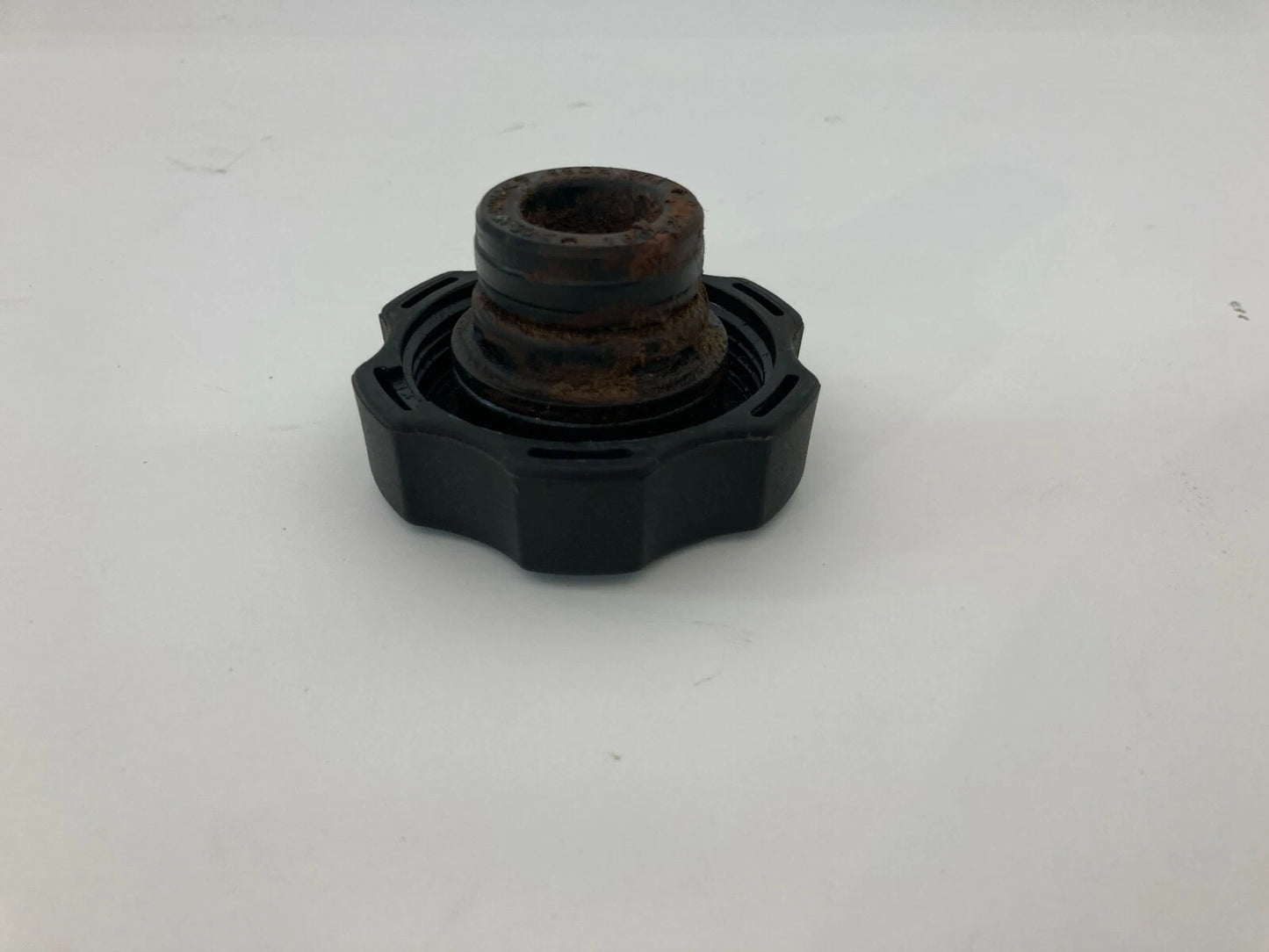 2004 2005 2006 CHEVROLET IMPALA RADIATOR TANK COOLANT RESERVOIR CAP OEM