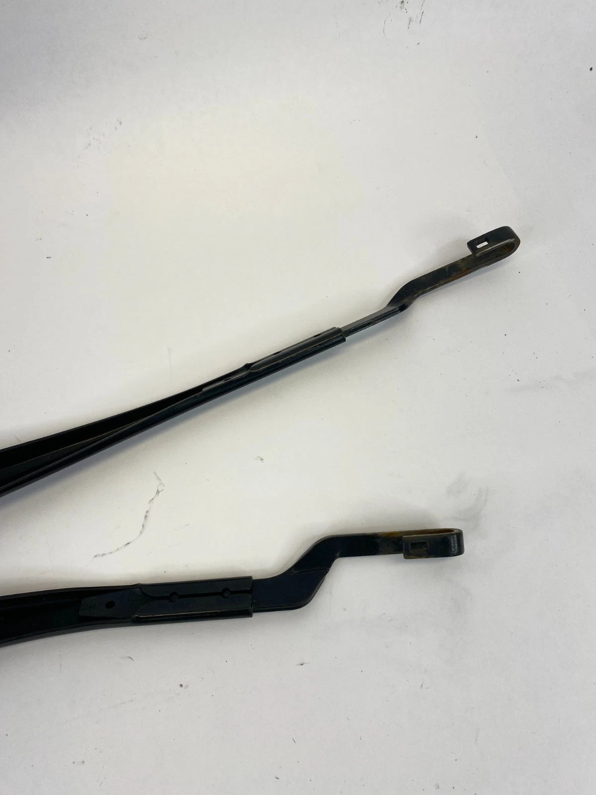 2006-2013 LEXUS IS250 IS350 FRONT WINDSHIELD WIPER ARM LEFT AND RIGHT PAIR SET