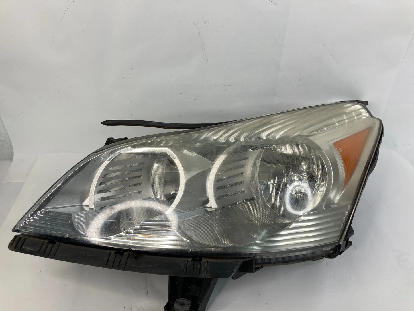 2009-2012 CHEVROLET TRAVERSE FRONT LEFT DRIVER SIDE HEADLIGHT HEADLAMP HALOGEN