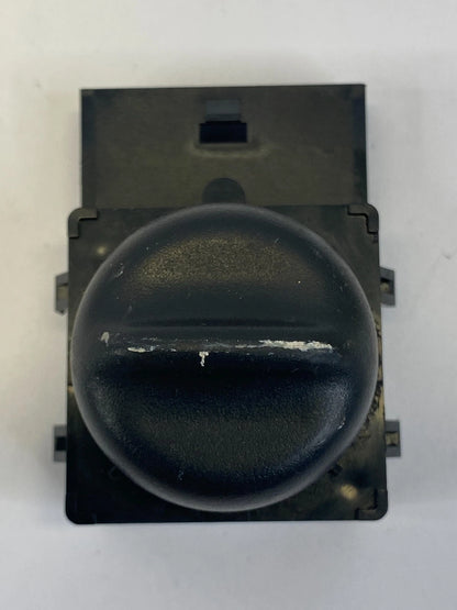 2002-2005 GMC ENVOY FRONT RIGHT PASSENGER SEAT LUMBAR SWITCH OEM