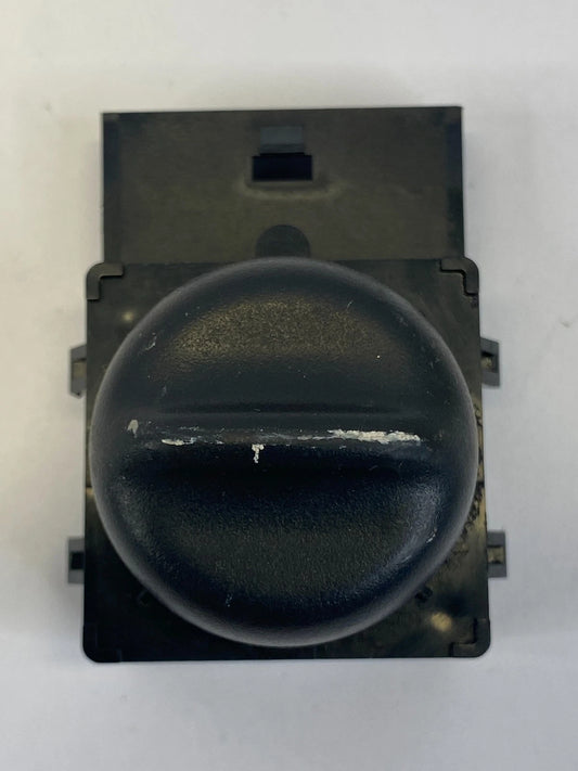 2002-2005 GMC ENVOY FRONT RIGHT PASSENGER SEAT LUMBAR SWITCH OEM