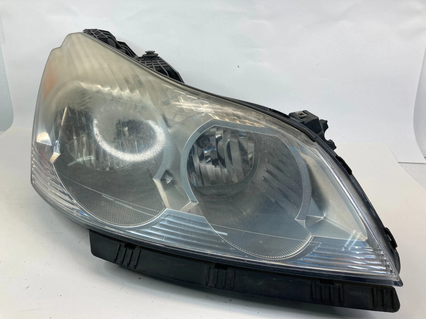 2009-2012 CHEVROLET TRAVERSE FRONT RIGHT PASSENGER SIDE HEADLAMP ASSEMBLY OEM