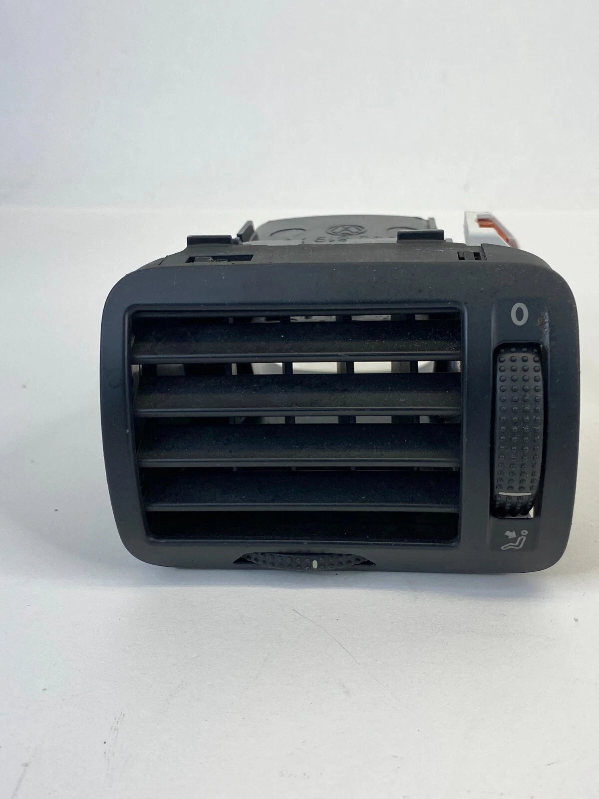 2001-2005 VOLKSWAGEN PASSAT DASH LEFT A/C AIR VENT GRILL GRILLE 3B0819703D OEM