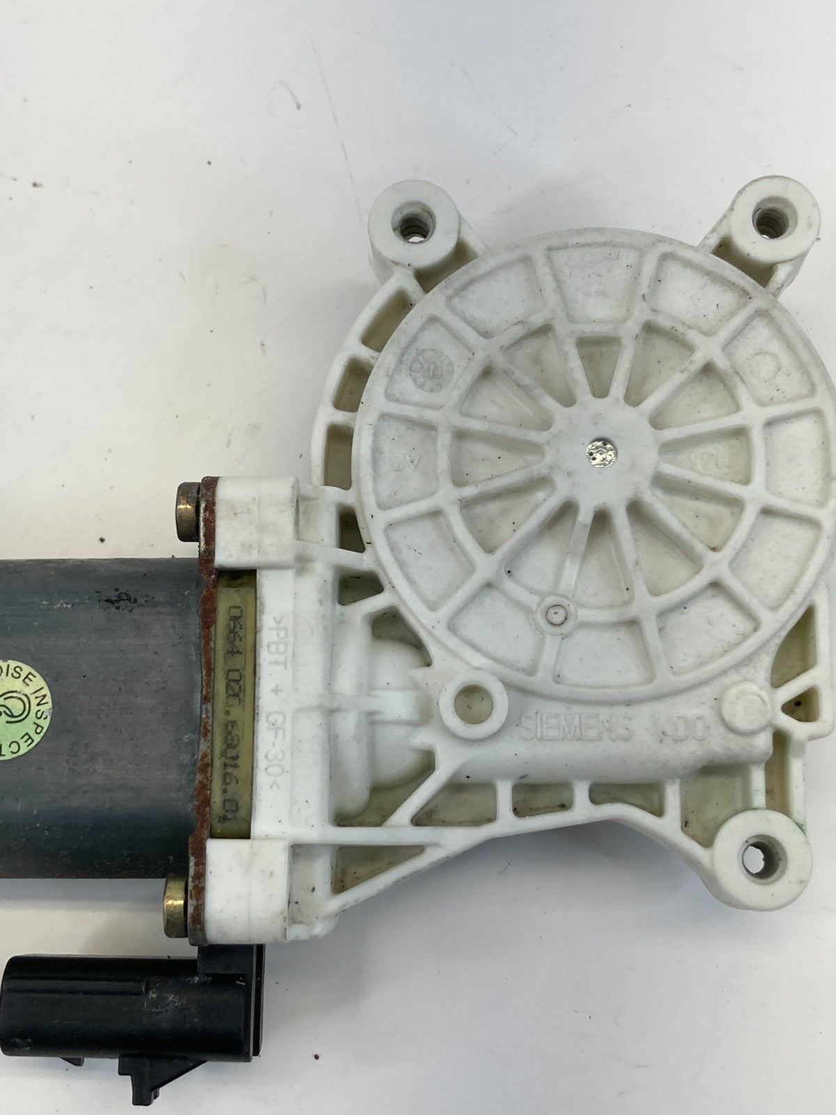 2005-2008 Dodge Magnum Front Left Side Door Window Motor Assembly 0536009901