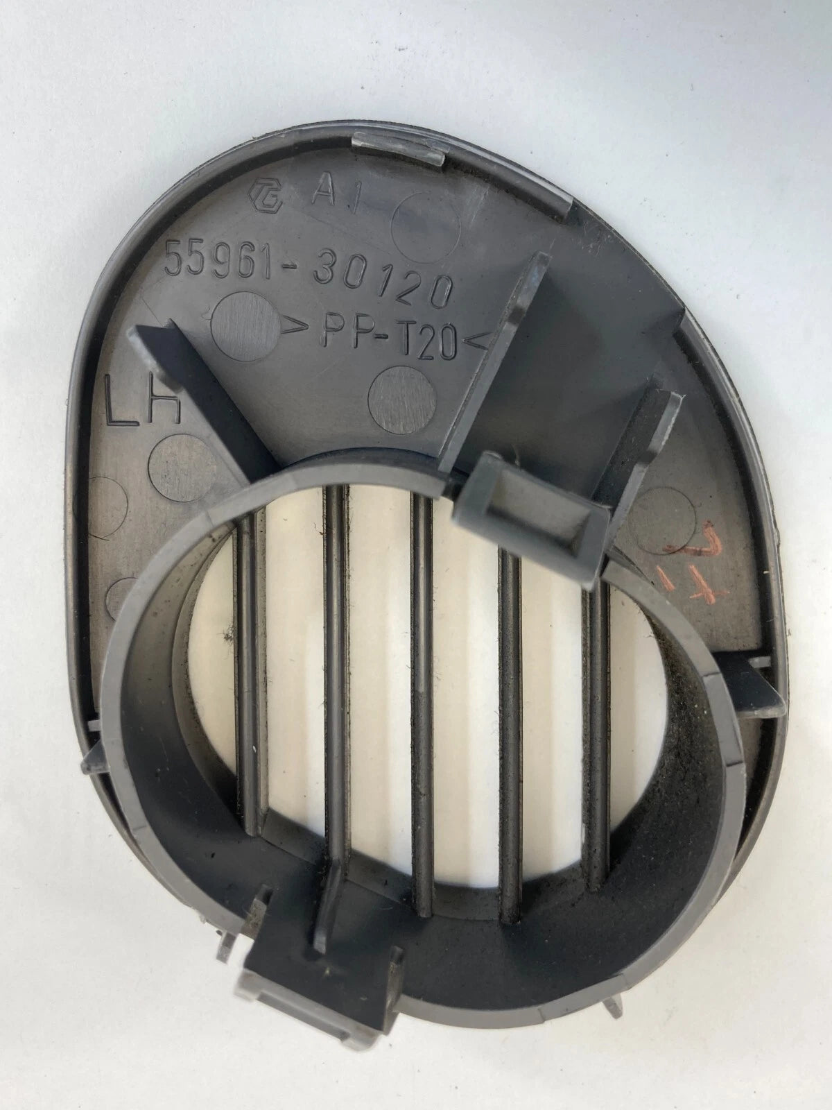 1998-2005 LEXUS GS300 DASH LEFT DRIVER SIDE DEFROST AIR VENT GRILLE 5596130120