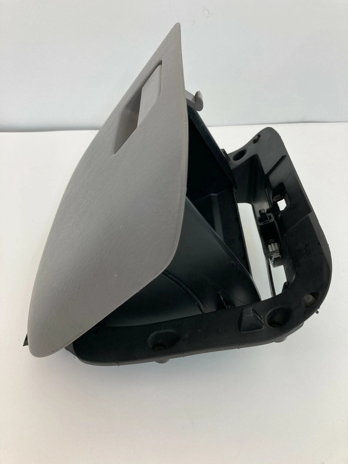 1999-2004 HONDA ODYSSEY DASH CENTER LOWER PANEL GLOVE BOX STORAGE COMPARTMENT