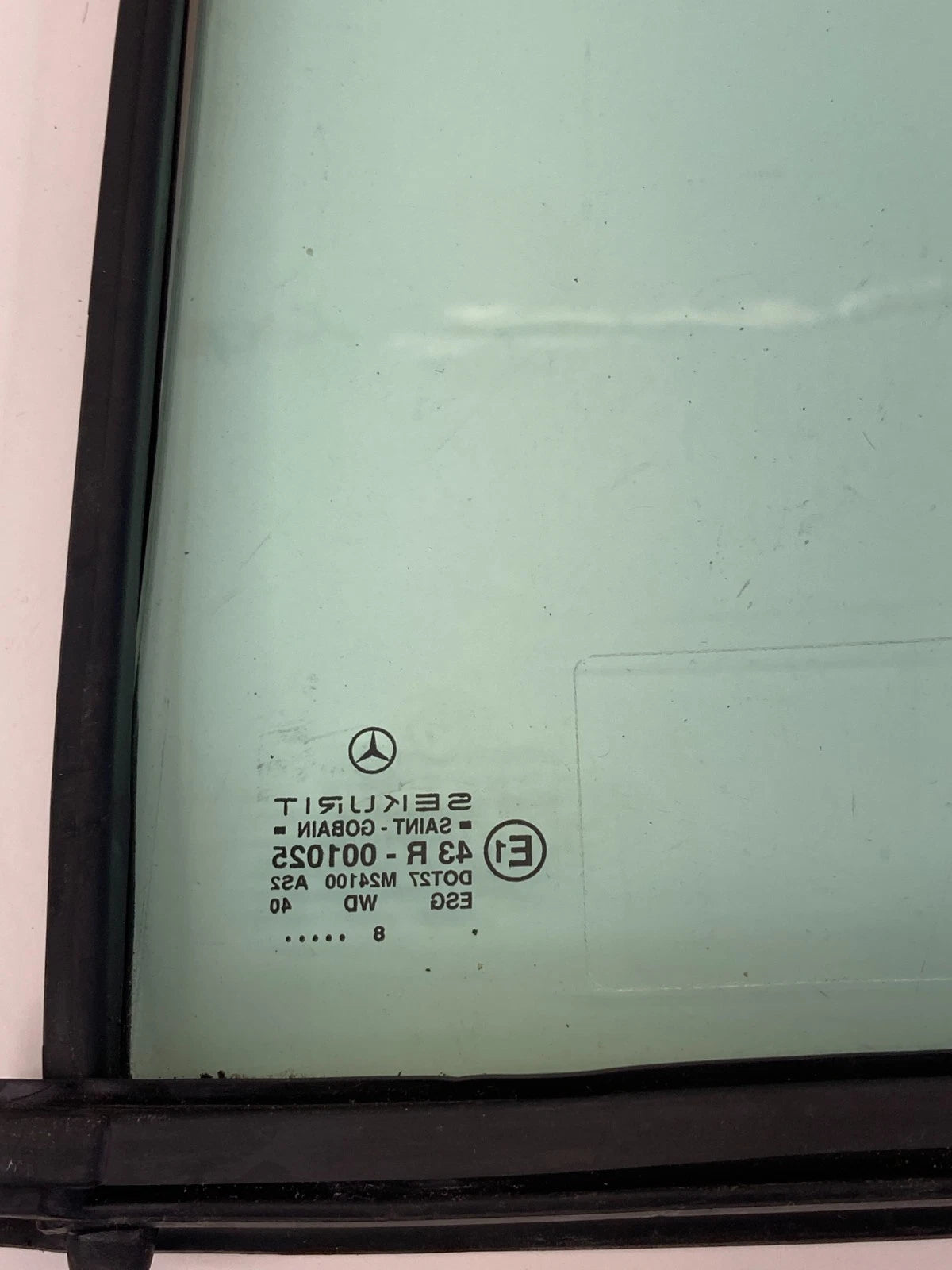 1998-2002 MERCEDES-BENZ E430 REAR RIGHT DOOR QUARTER FIXED WINDOW GLASS OEM