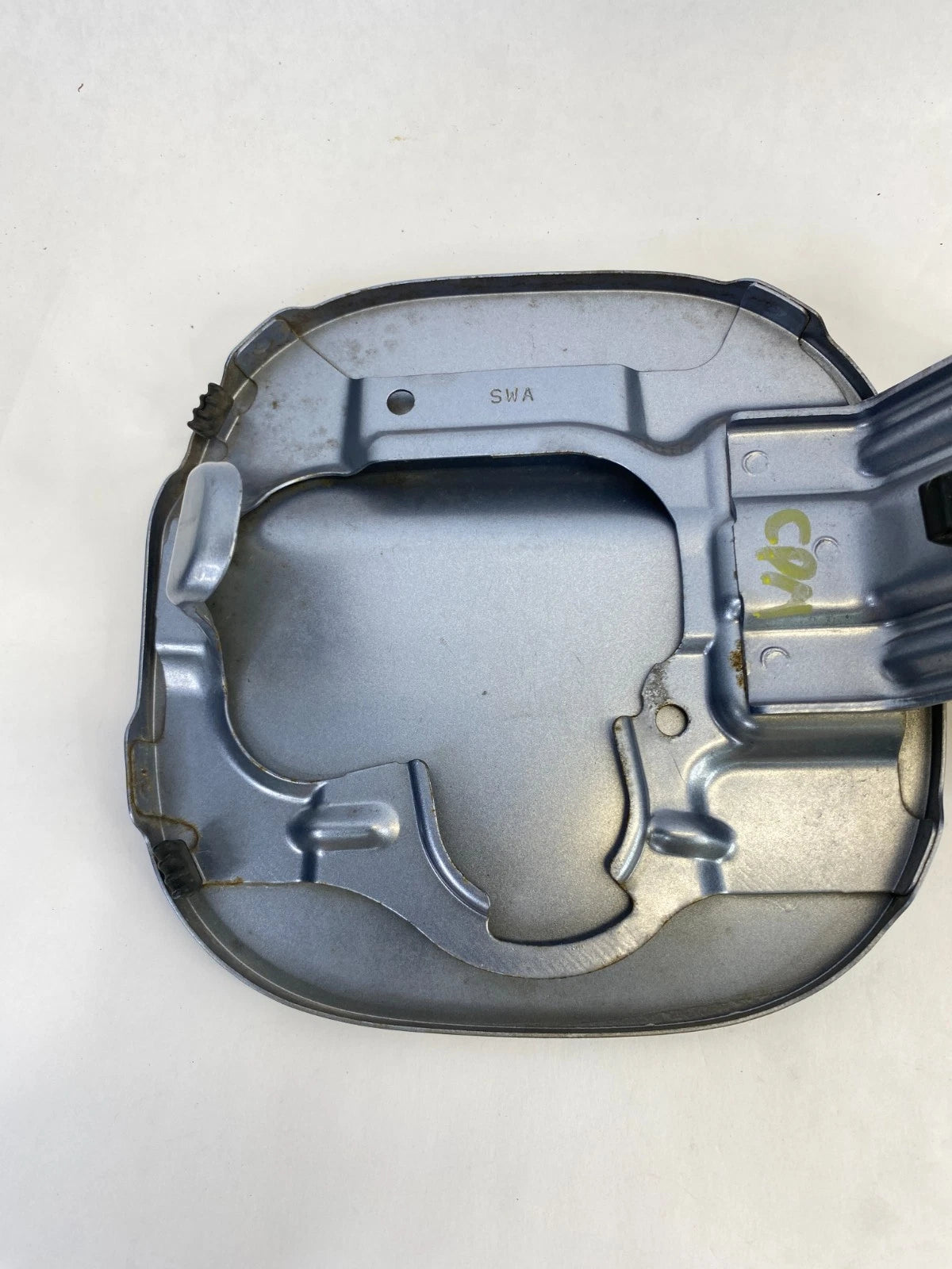 2007-2011 HONDA CR-V EXTERIOR FUEL DOOR GAS LID COVER W FILLER CAP ASSEMBLY OEM