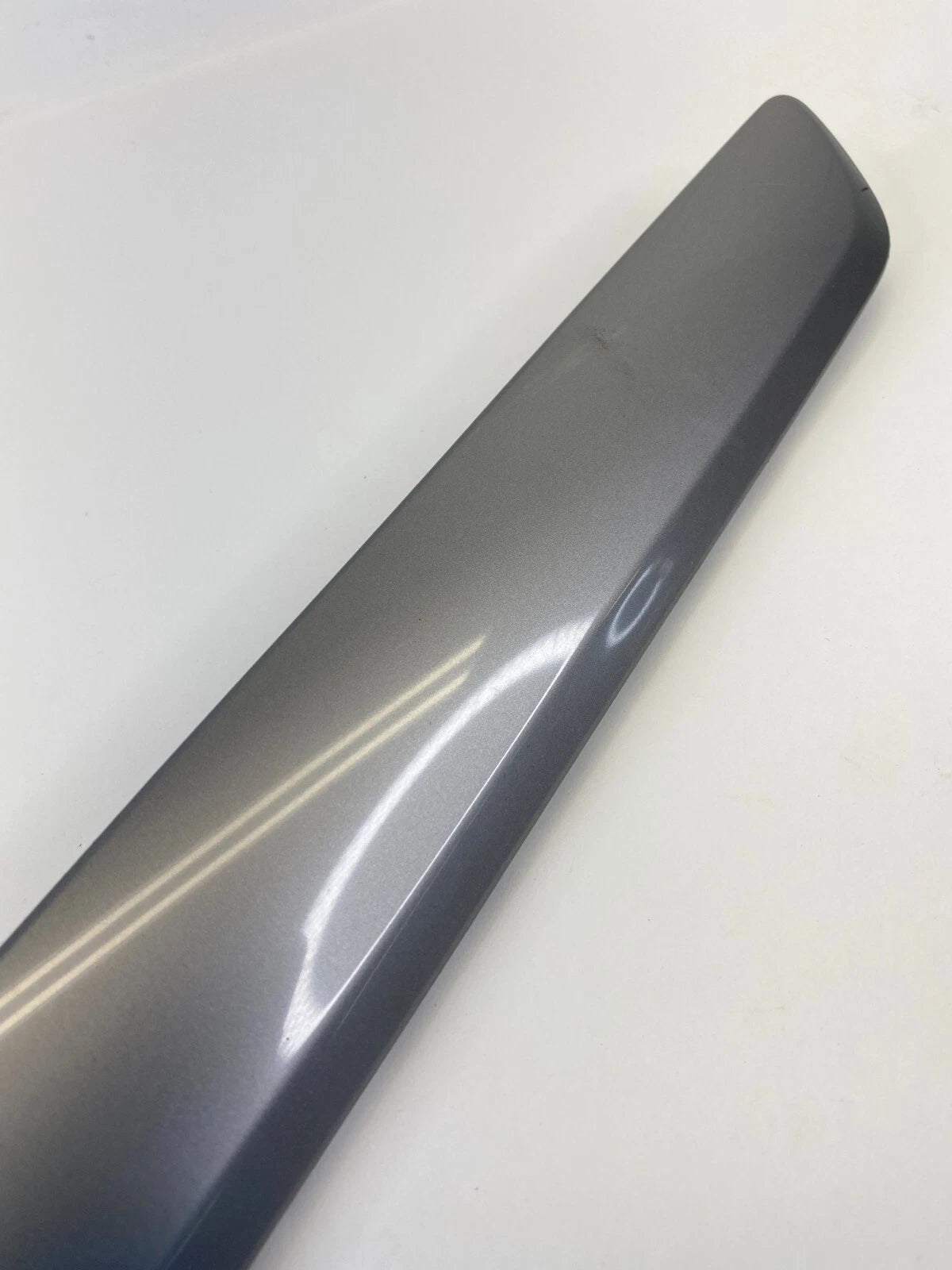2012-2015 VW VOLKSWAGEN PASSAT FRONT RIGHT DOOR PANEL MOLDING BEZEL 561867410B