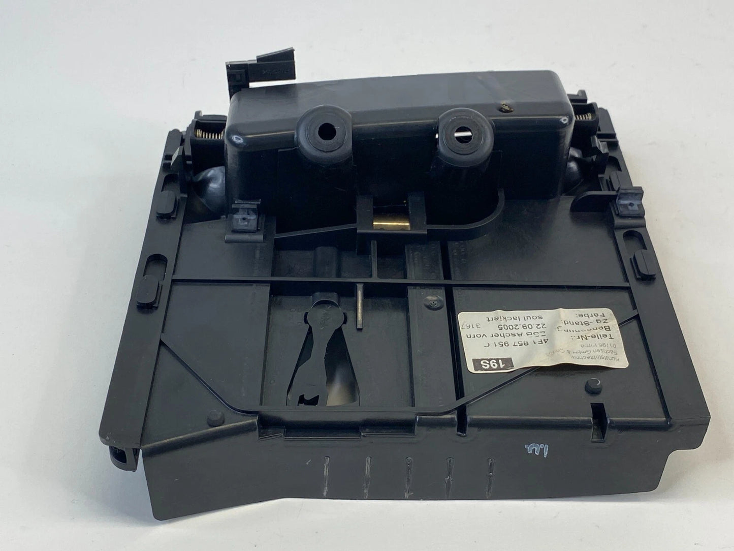 2005-2011 AUDI A6 QUATTRO FRONT CENTER CONSOLE ASHTRAY ASSEMBLY 4F1-857-951-C