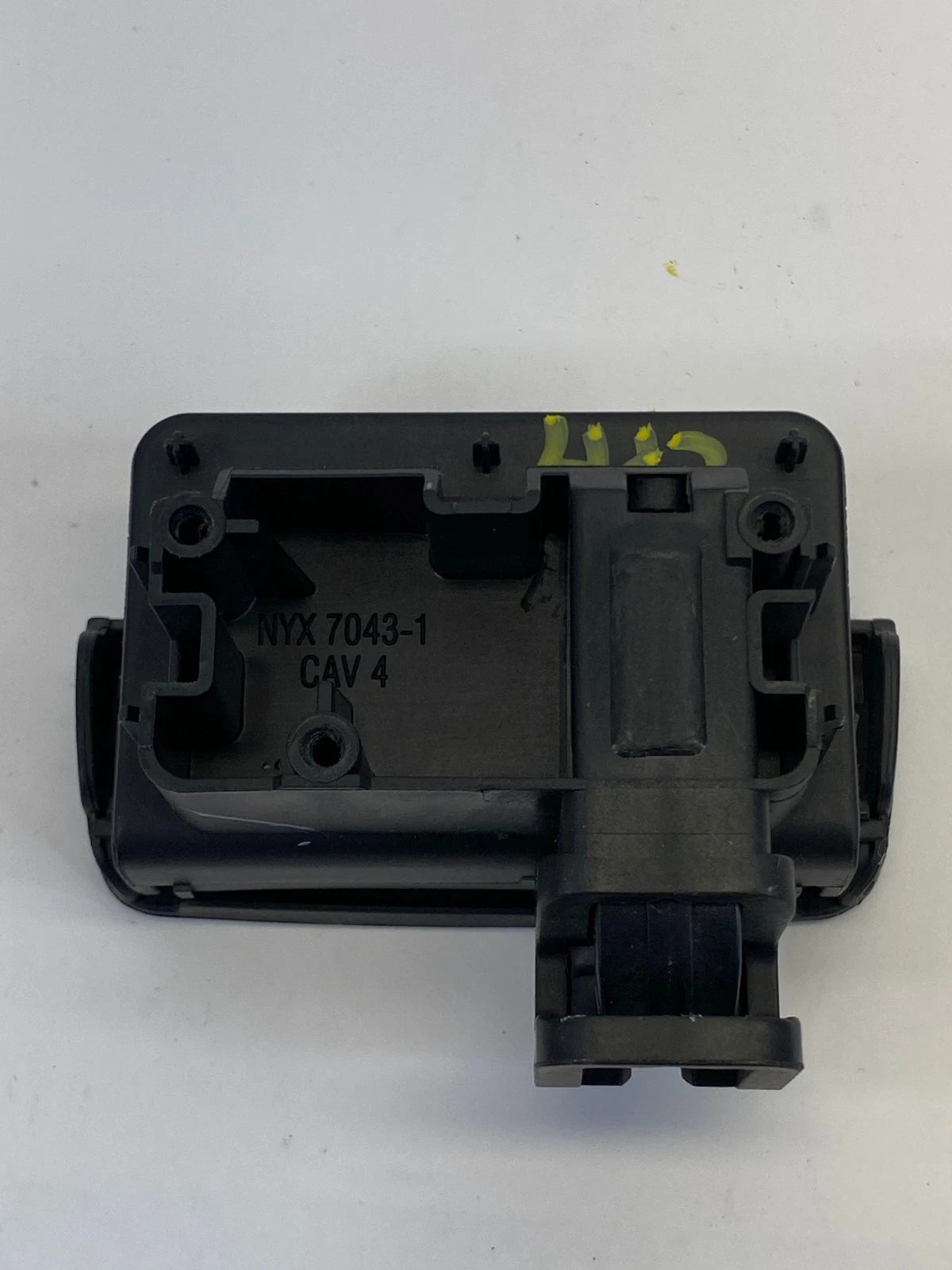 2006-2011 CHEVROLET HHR DASH STORAGE COMPARTMENT RELEASE LATCH HANDLE OEM FACTOR