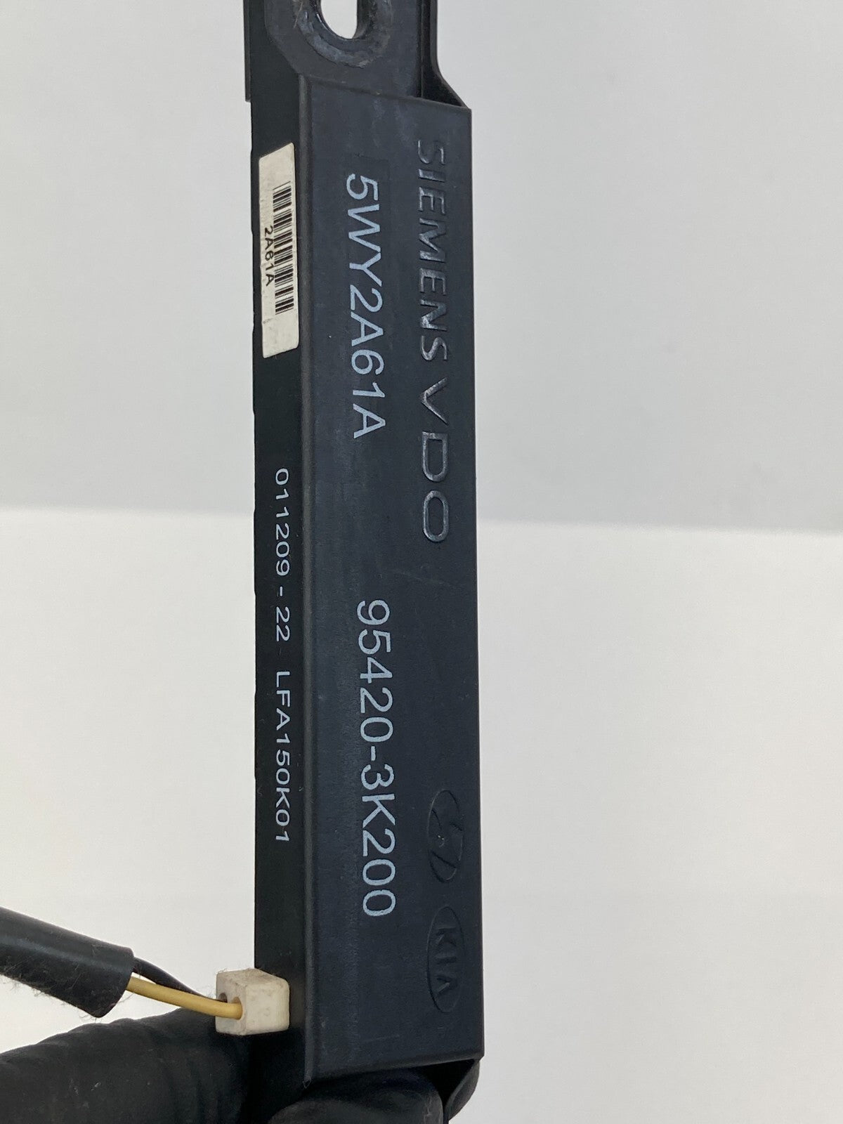 2011-2014 Hyundai Sonata Rear Bumper Keyless Entry Antenna Assembly 95420-3K200