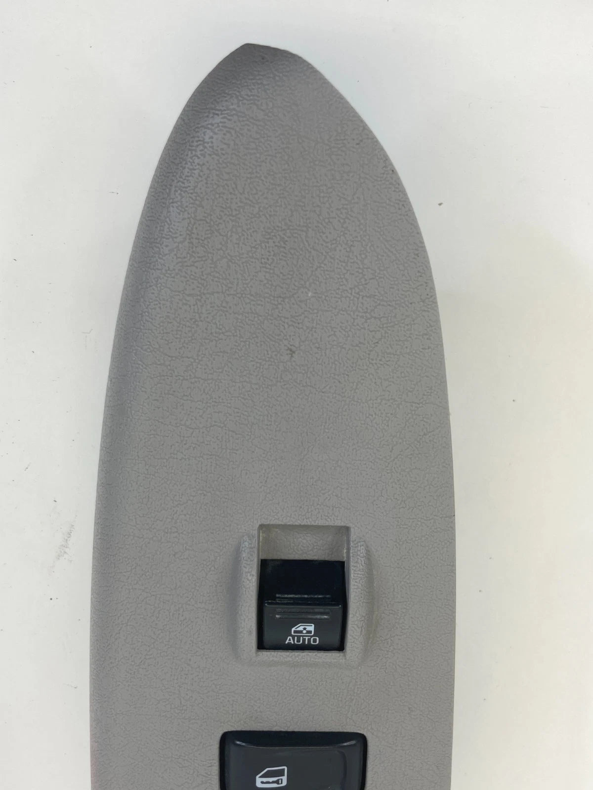 2006-2009 CHEVROLET TRAILBLAZER FRONT RH PASSENGER SIDE POWER WINDOW SWITCH OEM