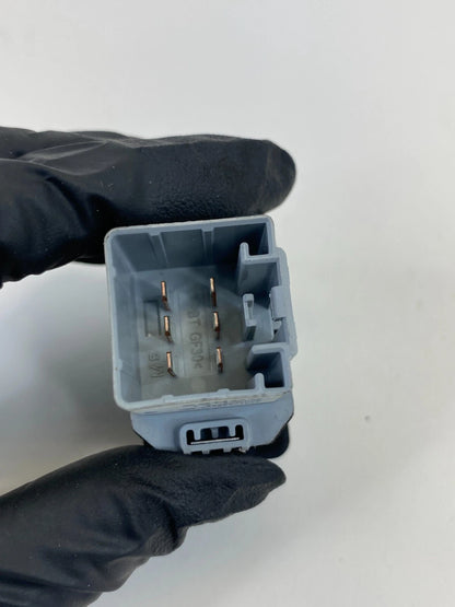 2007-2014 Ford Edge Rear 2ND Row Power Folding Seat Control Switch 7T4T14B178ABW