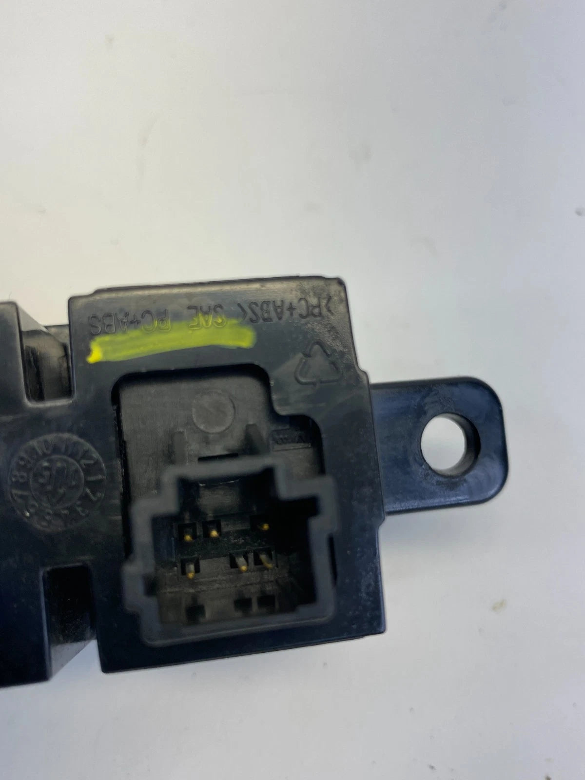 2013-2019 NISSAN SENTRA LEFT DASH ECO SPORT TRACTION CONTROL OFF SWITCH ASSY OEM