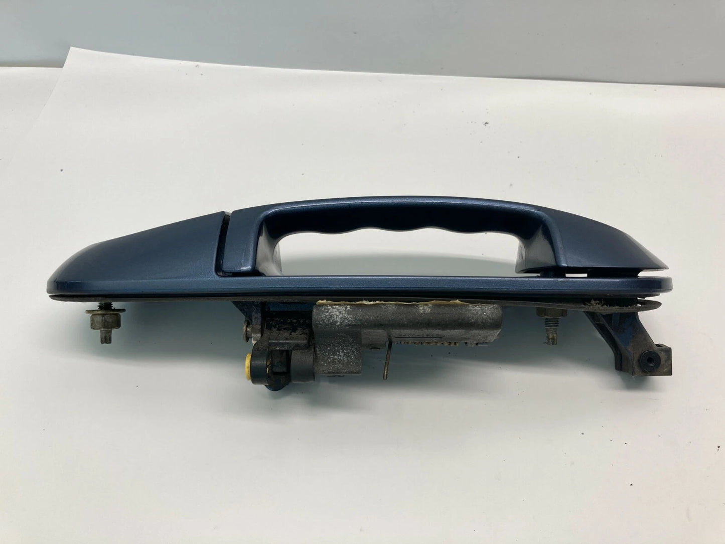 2002-2005 FORD EXPLORER REAR LEFT SIDE EXTERIOR DOOR HANDLE ASSY OEM 9400-0963