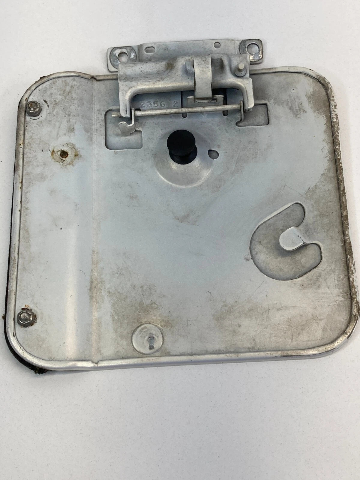 06 07 08 09 10 11 CADILLAC DTS SEDAN FUEL FILLER TANK DOOR GAS LID COVER OEM