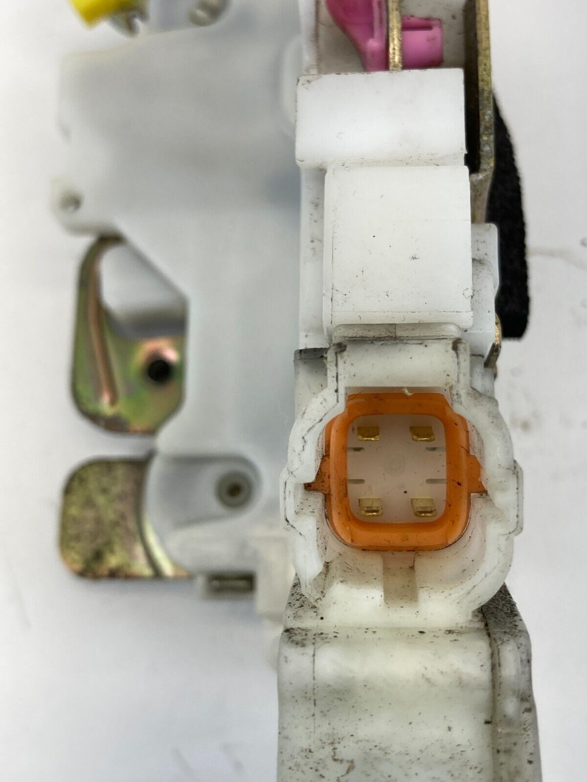 1996-2004 Nissan Pathfinder Front Right Side Door Lock Latch Release Actuator