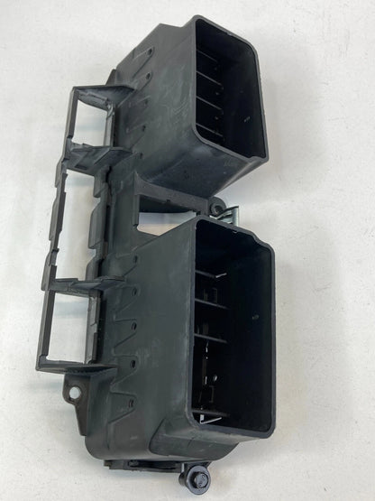 2006 Pontiac Torrent Center Dash Dashboard A/C Air Vent Grille Outlet 15848401