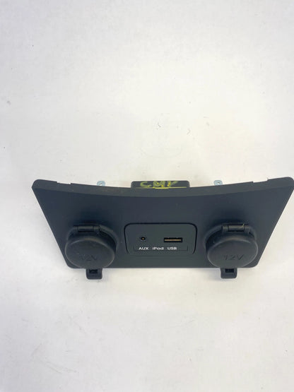 2010-2013 KIA FORTE CONSOLE POWER AUX USB IPOD MEDIA PORT ASSY 84620-1M090 OEM