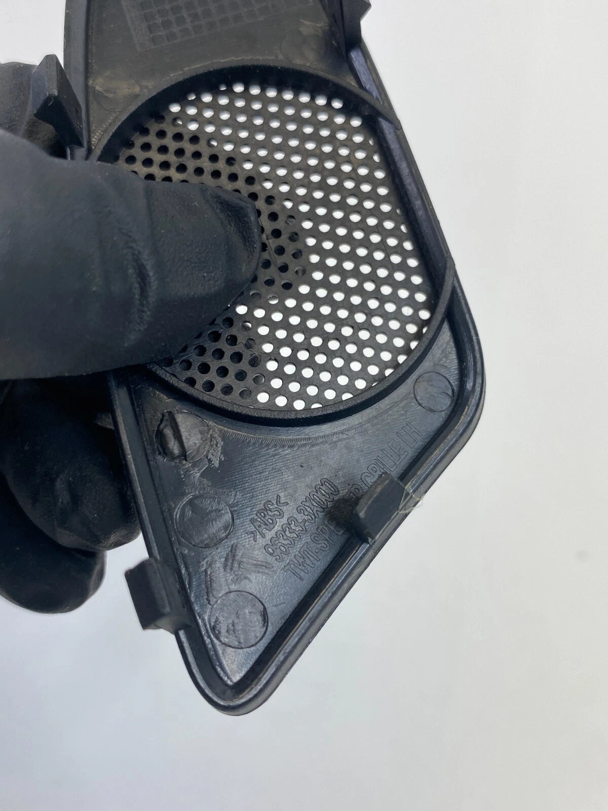 2011-2016 HYUNDAI ELANTRA FRONT LEFT DRIVER DOOR INNER SPEAKER GRILLE 963333X000