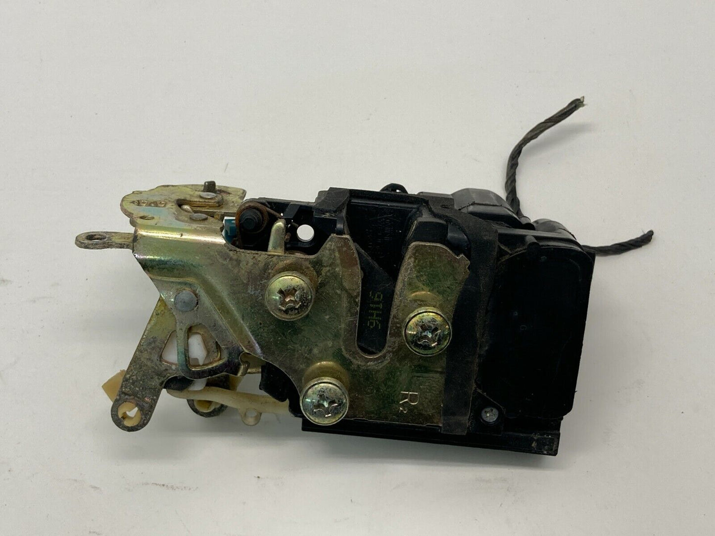 1999-2002 Daewoo Leganza Front Right Passenger Door Lock Latch Release Actuator