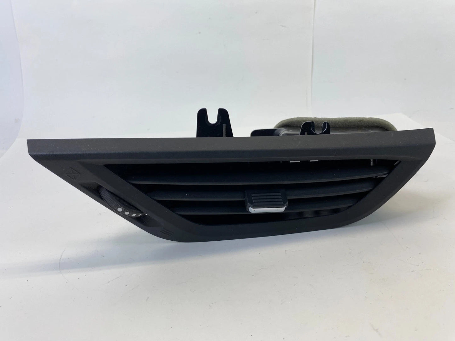 10-17 CHEVROLET EQUINOX DASH CENTER RIGHT SIDE A/C AIR VENT GRILLE 2880746 OEM