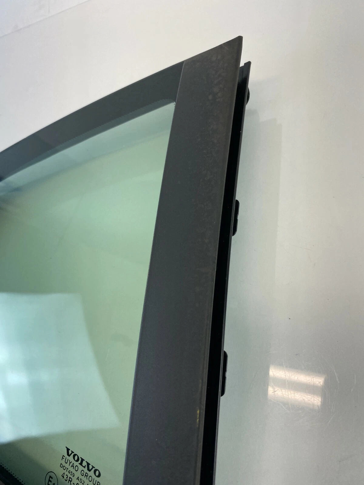 11-18 2011-2018 Volvo S60 Rear Right Back Door Quarter Fixed Window Glass OEM