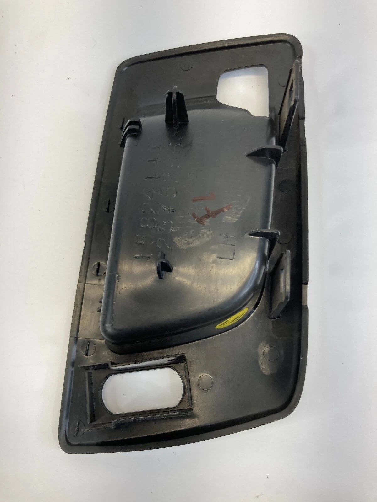 2004-2006 CADILLAC SRX FRONT LH DRIVER DOOR INNER HANDLE BEZEL TRIM OEM 25752963