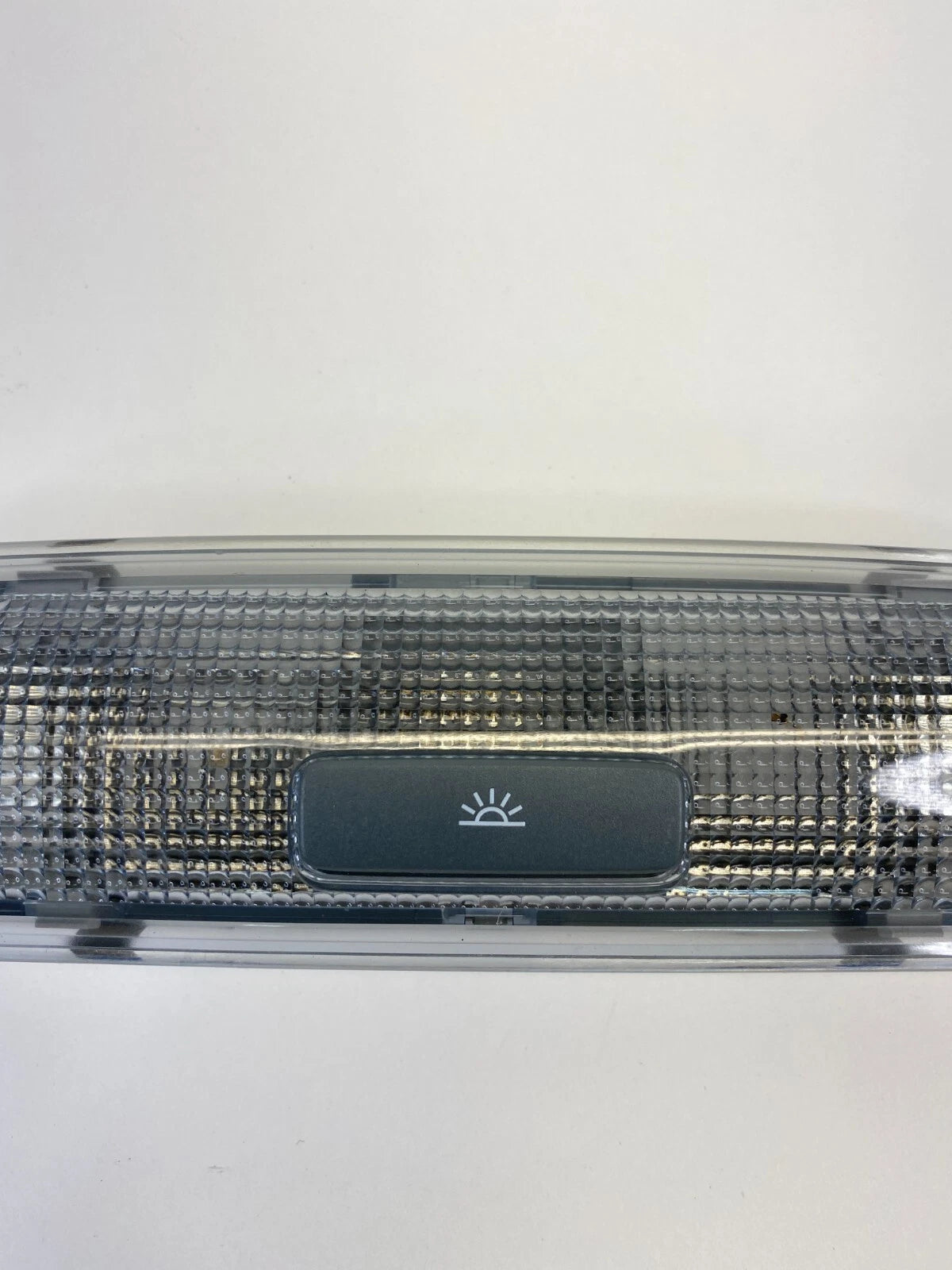 2006-2013 AUDI A3 REAR INTERIOR ROOF OVERHEAD DOME MAP LIGHT LAMP 8P0-947-111-A