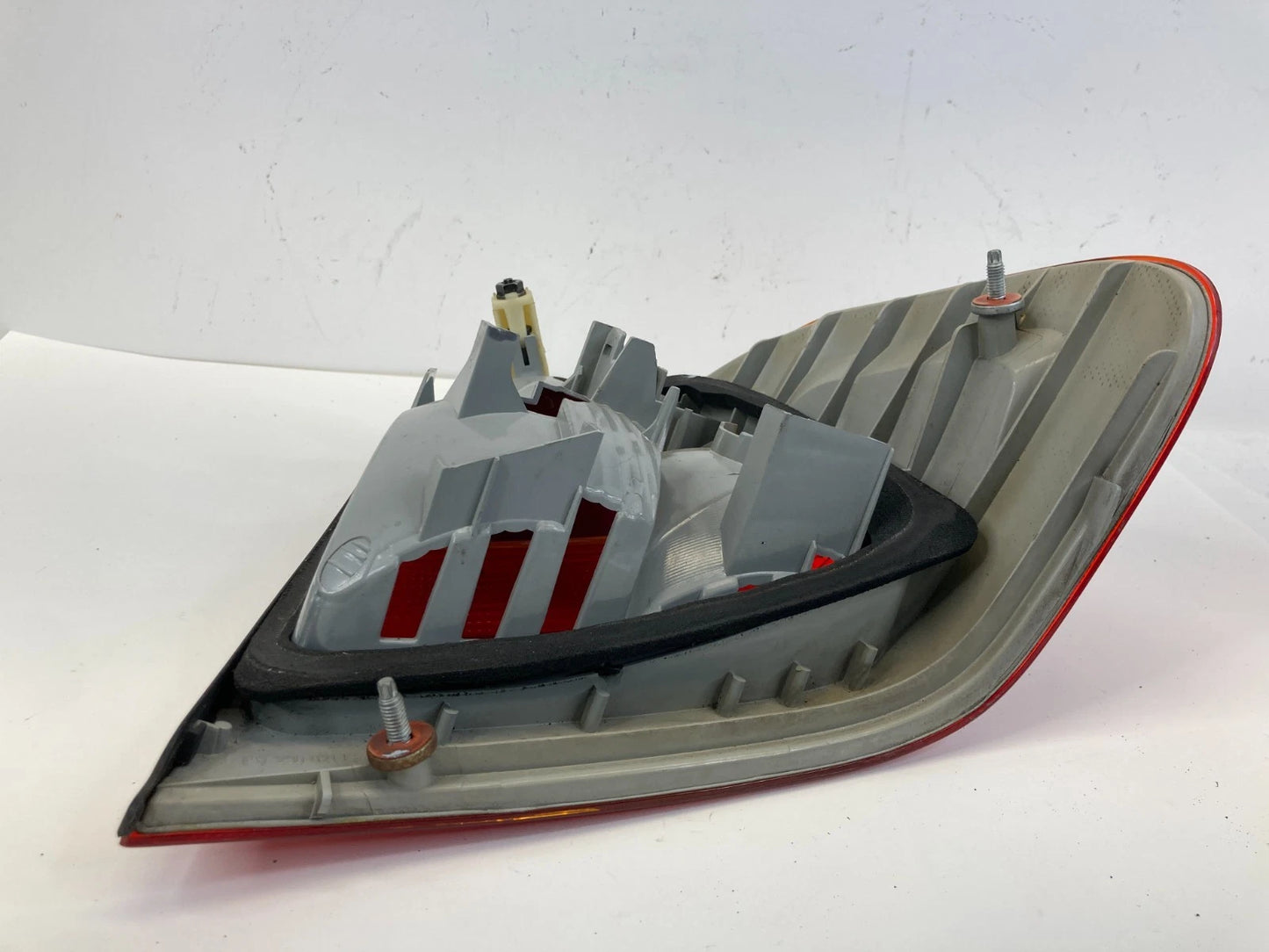 1999 2000 BMW 323I SEDAN LEFT OUTER TAIL LIGHT TAILLIGHT TAILLAMP 8-364-921 OEM