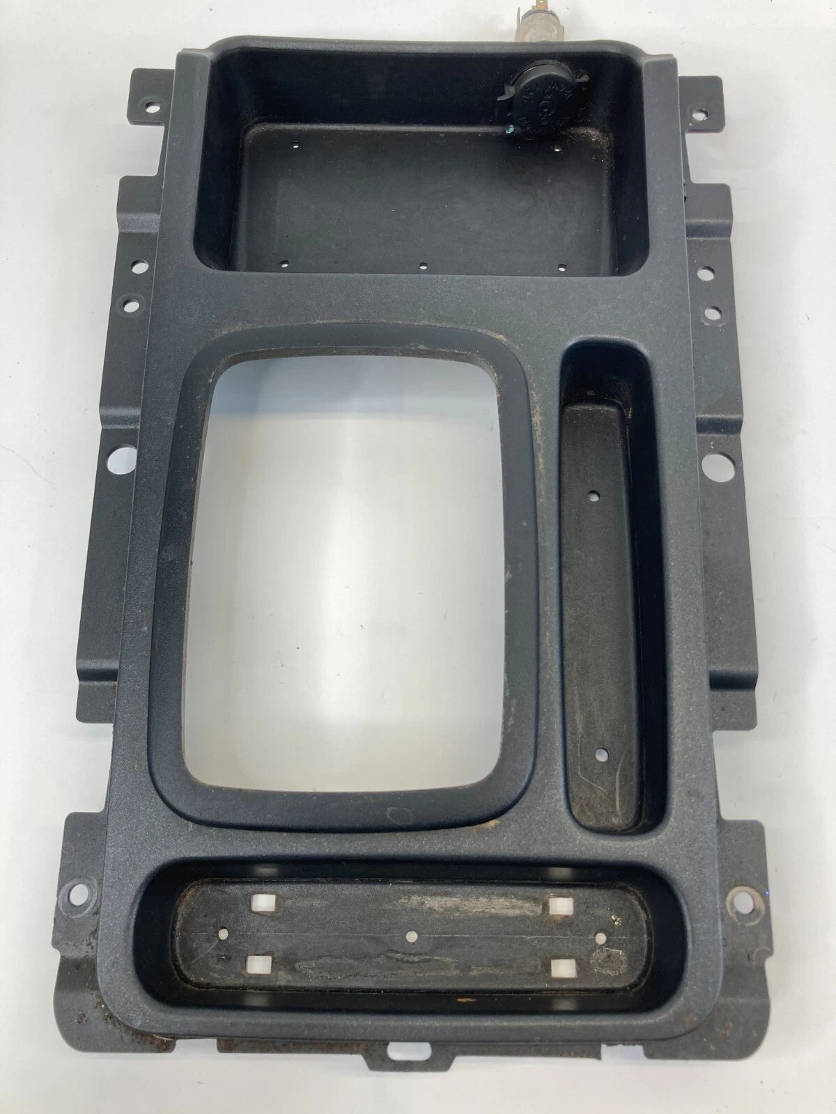2003-2006 KIA SORENTO A/T CENTER CONSOLE SHIFT COVER BEZEL TRIM 84621-3E070 OEM