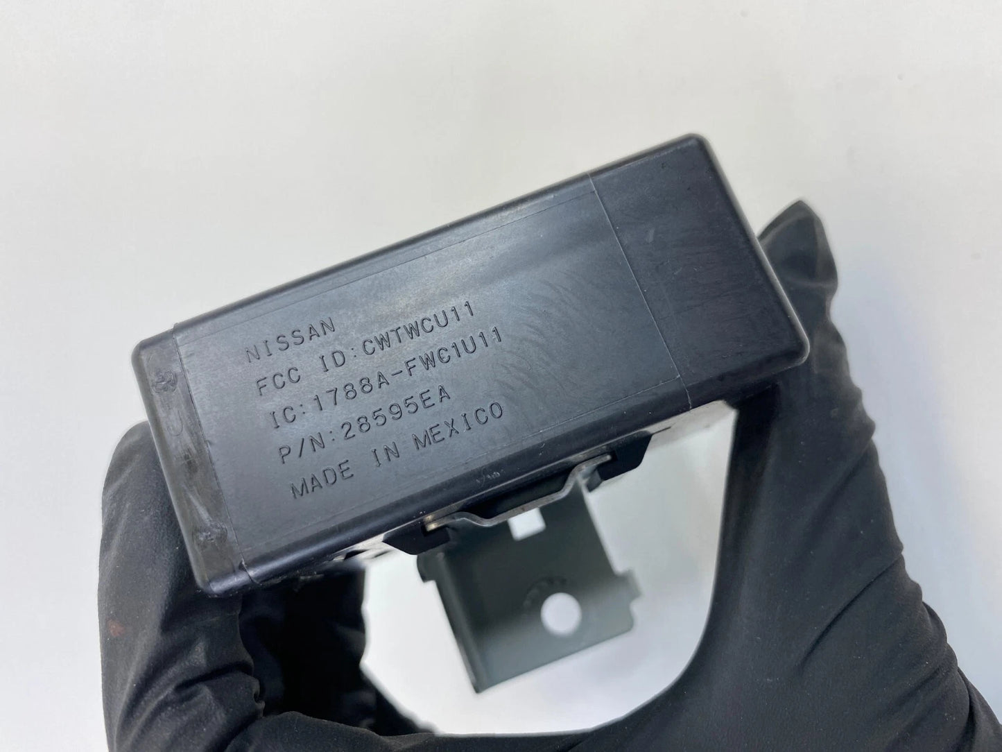 2005-2008 NISSAN XTERRA 4.0L ANTI THEFT KEYLESS ENTRY CONTROL MODULE 28595-EA10A