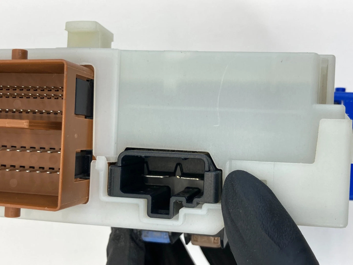 08-12 LAND ROVER LR2 INTERIOR CABIN FUSE RELAY JUNCTION BOX 6G9T-14D572-KA OEM