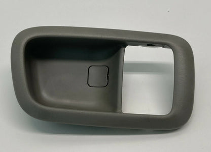 1997 1998 1999 2000 2001 LEXUS ES300 RIGHT SIDE INNER DOOR HANDLE BEZEL TRIM OEM
